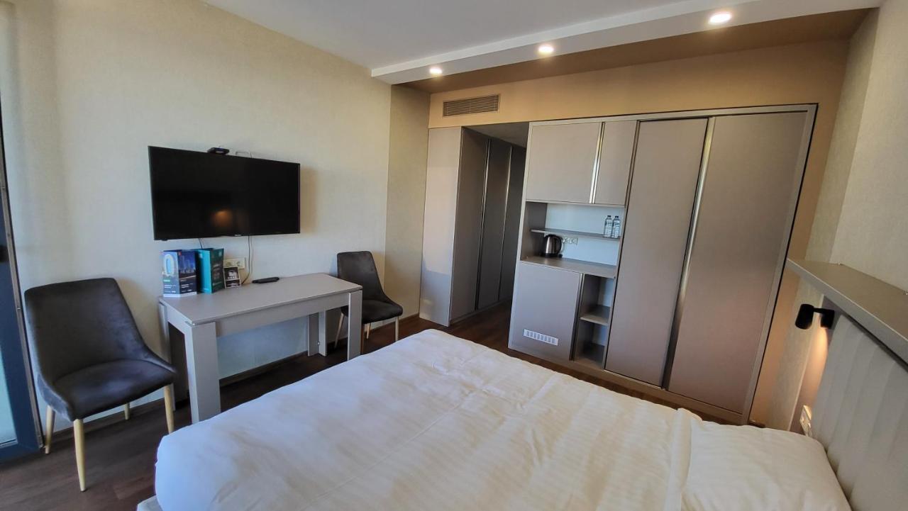 Black Sea Apartments Alliance Palace Μπατούμι Εξωτερικό φωτογραφία